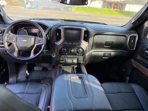 Used 2019 Chevrolet Silverado 1500 High Country image 12