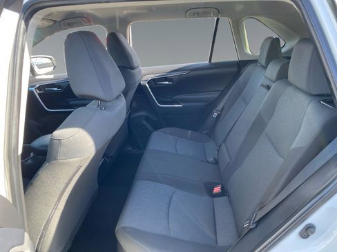 Used 2025 Toyota RAV4 XLE image 13