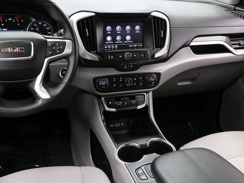 Used 2023 GMC Terrain SLE w/ Driver Convenience Package image 15