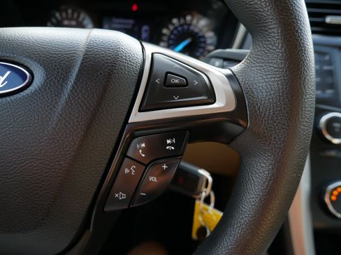 Used 2013 Ford Fusion SE FWD image 29