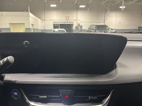 Used 2025 Buick Encore GX Preferred image 18