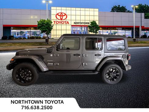 Used 2023 Jeep Wrangler Unlimited Sahara w/ Cold Weather Group AWD/4WD image 2