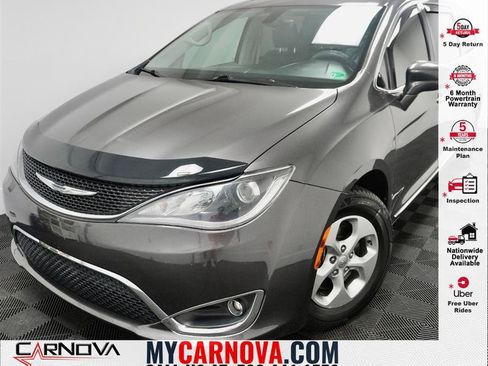 Used 2017 Chrysler Pacifica Touring-L Plus image 1