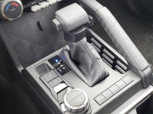 New 2026 Toyota 4Runner SR5 image 32