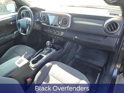 Used 2019 Toyota Tacoma TRD Off-Road AWD/4WD image 18