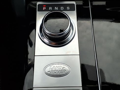 Used 2020 Land Rover Range Rover Long Wheelbase HSE image 9