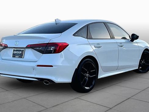 Used 2022 Honda Civic Sport image 13