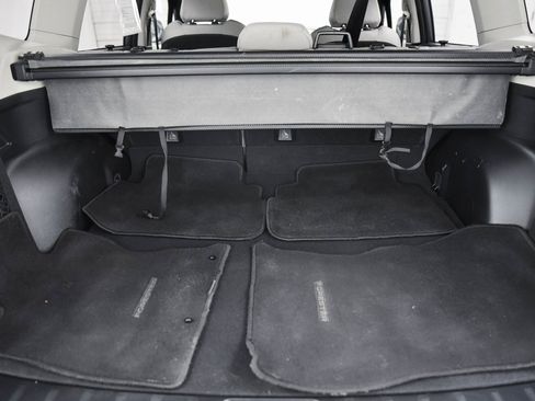 Used 2023 Subaru Forester Base image 13