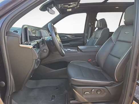 Used 2022 Cadillac Escalade Sport w/ Touring Package AWD/4WD image 15
