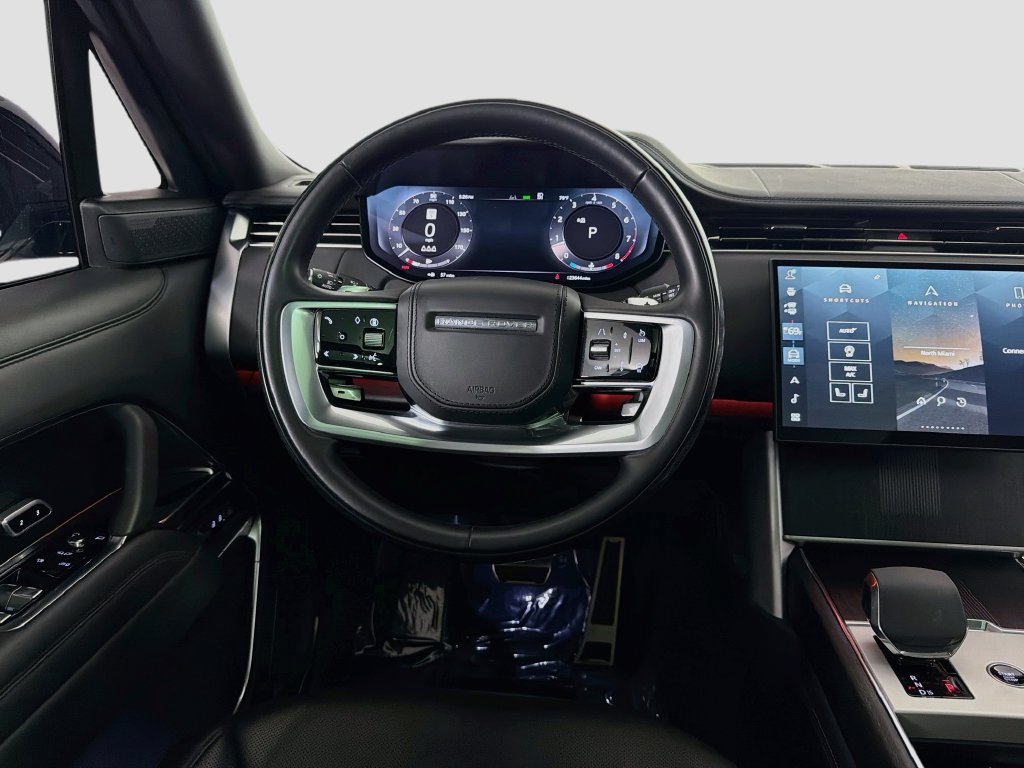 Certified 2025 Land Rover Range Rover Long Wheelbase Autobiography AWD/4WD image 24