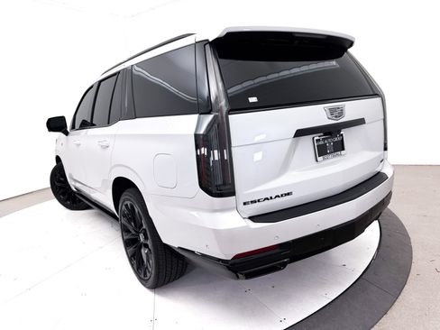 Used 2025 Cadillac Escalade Sport Platinum w/ LPO, ONYX Package AWD/4WD image 9