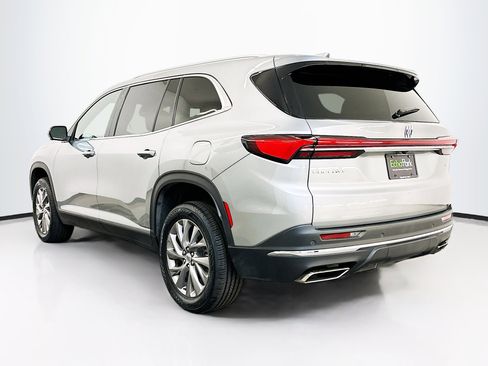 Used 2025 Buick Enclave Preferred image 5