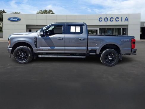 Certified 2023 Ford F250 Lariat w/ Black Appearance Package image 7