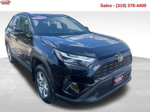 Used 2025 Toyota RAV4 XLE w/ Convenience Package AWD/4WD image 8