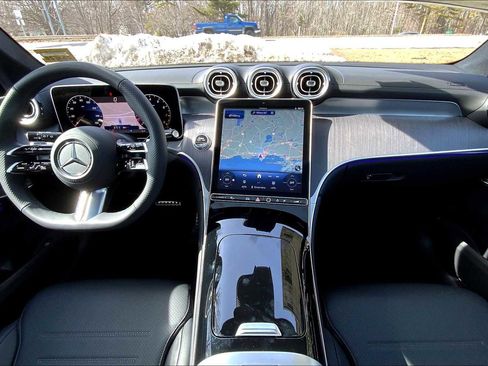 Certified 2025 Mercedes-Benz GLC 300 4MATIC image 5