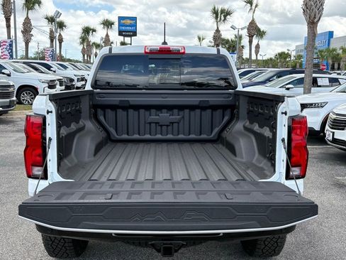 New 2026 Chevrolet Colorado ZR2 AWD/4WD image 11