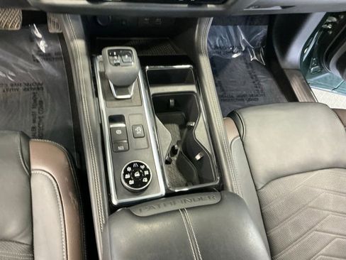 Used 2023 Nissan Pathfinder Platinum AWD/4WD image 19
