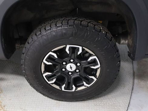 Used 2023 Chevrolet Silverado 1500 ZR2 w/ Technology Package image 5