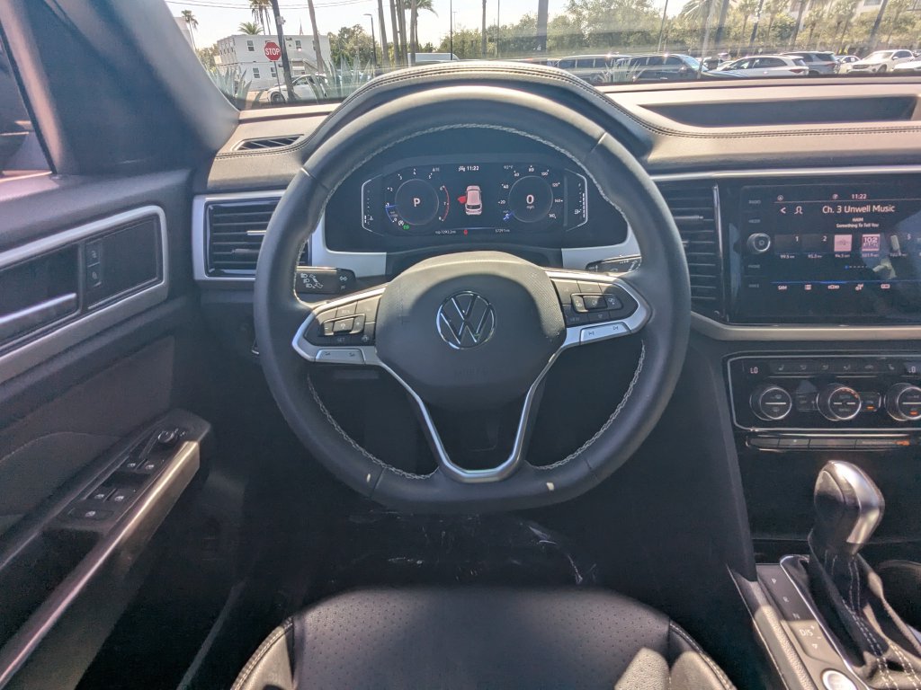 Used 2023 Volkswagen Atlas Cross Sport SE FWD image 3