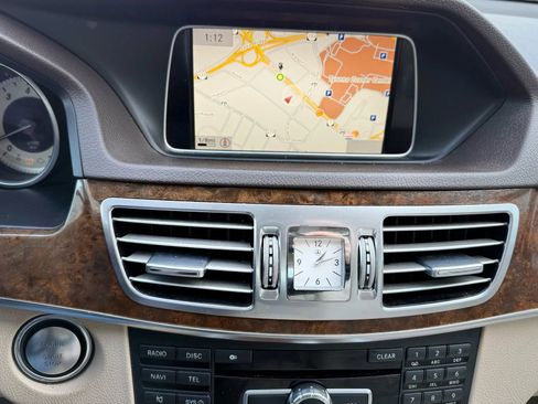 Used 2014 Mercedes-Benz E 350 4MATIC Sedan image 17