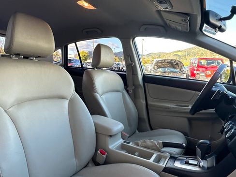 Used 2013 Subaru Crosstrek 2.0i Limited image 30