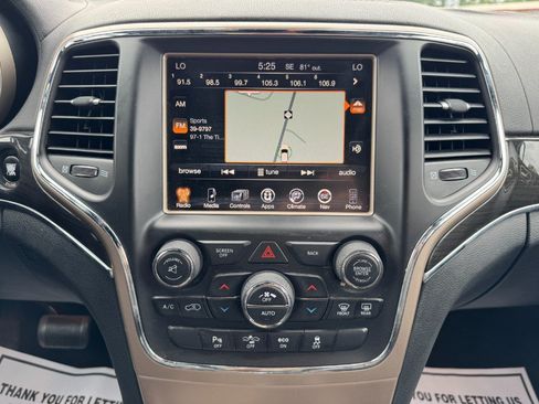 Used 2015 Jeep Grand Cherokee Overland w/ Advanced Technology Group AWD/4WD image 23