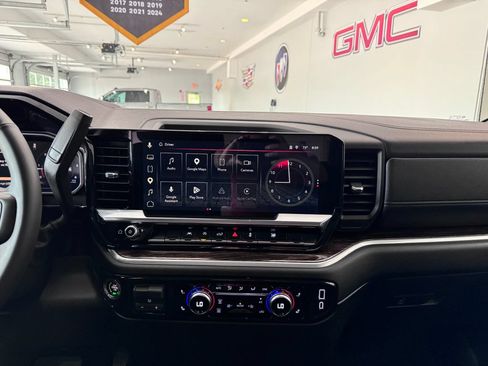 Certified 2026 GMC Sierra 1500 Elevation w/ Elevation Select Package AWD/4WD image 19