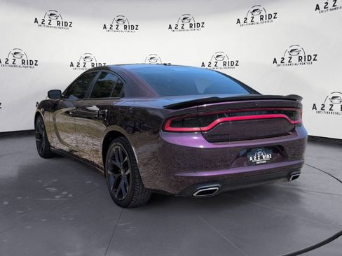 Used 2020 Dodge Charger SXT w/ Blacktop Package RWD image 4