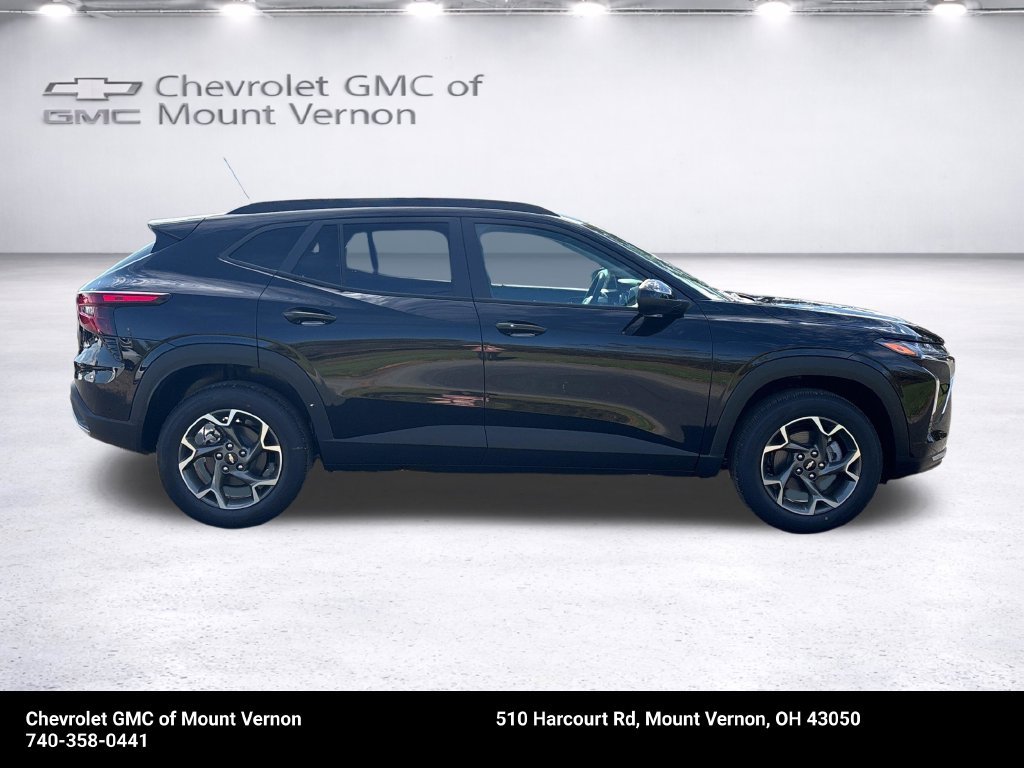 New 2026 Chevrolet Trax LT w/ LT Convenience Package FWD image 7