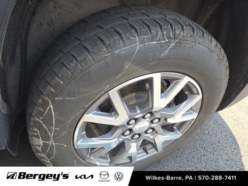 Used 2021 GMC Acadia SLT w/ LPO, Floor Liner Package AWD/4WD image 6