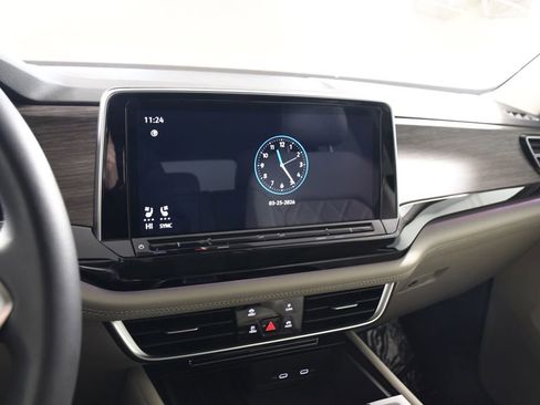 Used 2025 Volkswagen Atlas SEL Premium R-Line image 33