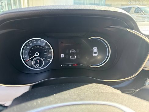 Used 2025 Genesis G70 2.5T AWD/4WD image 6