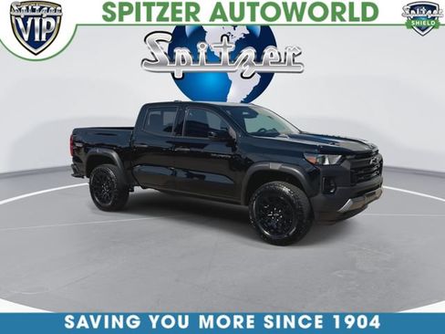 Used 2024 Chevrolet Colorado Trail Boss w/ Technology Package AWD/4WD image 3
