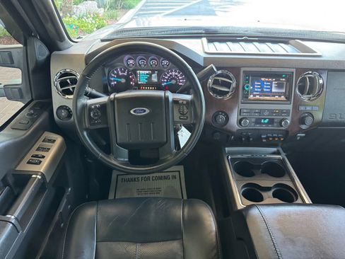 Used 2011 Ford F250 Lariat w/ Lariat Interior Pkg image 18
