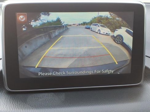 Used 2016 MAZDA MAZDA3 i Touring w/ Popular Equipment Package image 11