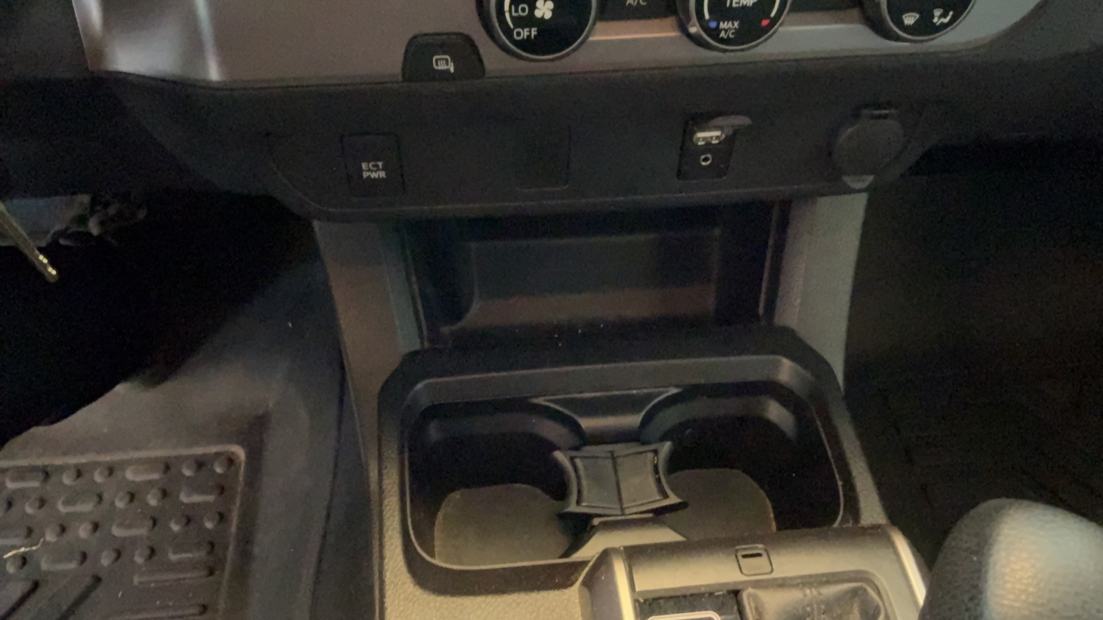 Used 2016 Toyota Tacoma SR5 w/ SR5 Appearance Package (SN) RWD image 19