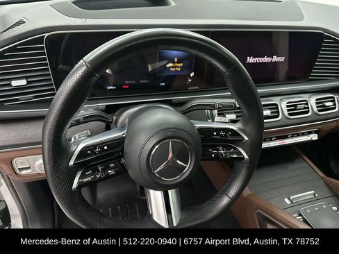 Certified 2024 Mercedes-Benz GLS 580 4MATIC image 11