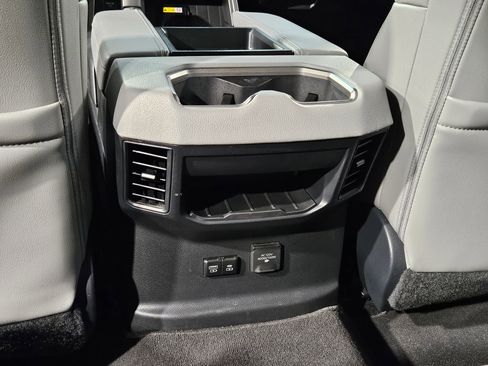 Used 2024 Toyota Tundra Limited image 38