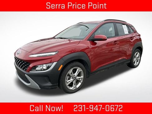 Certified 2022 Hyundai Kona SEL w/ Winter Weather Package image 1
