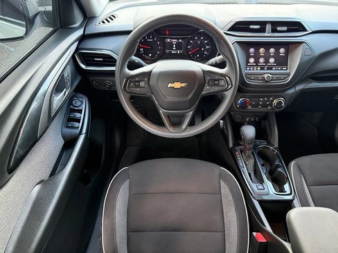 Used 2023 Chevrolet TrailBlazer LT FWD image 26