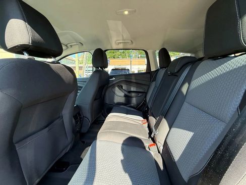 Used 2017 Ford Escape SE image 46