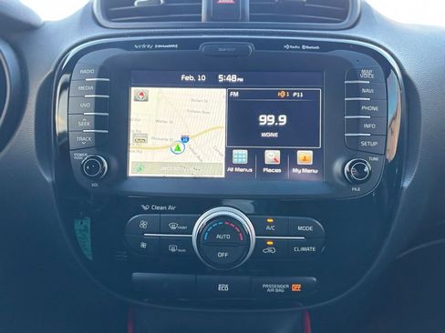 Used 2015 Kia Soul + image 23