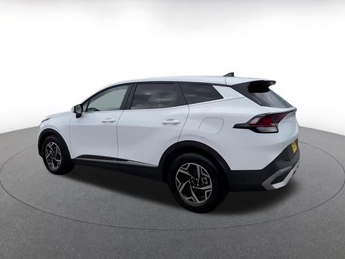 Used 2025 Kia Sportage LX FWD image 10