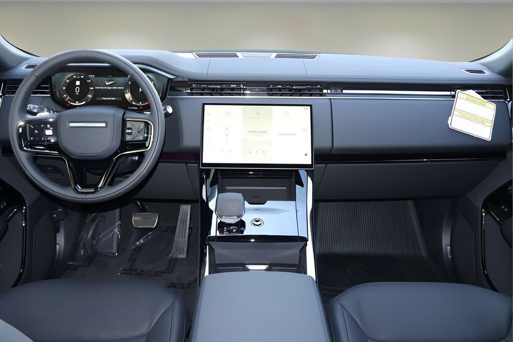 New 2026 Land Rover Range Rover Sport SE AWD/4WD image 13