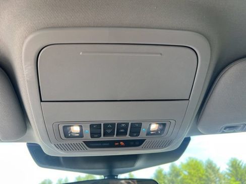 Used 2023 Ford Explorer XLT w/ Equipment Group 202A AWD/4WD image 26