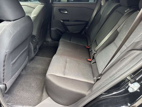 Used 2021 Nissan Rogue SV FWD image 15