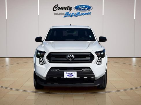 Used 2024 Toyota Tacoma SR5 w/ SR5 Upgrade Package image 23