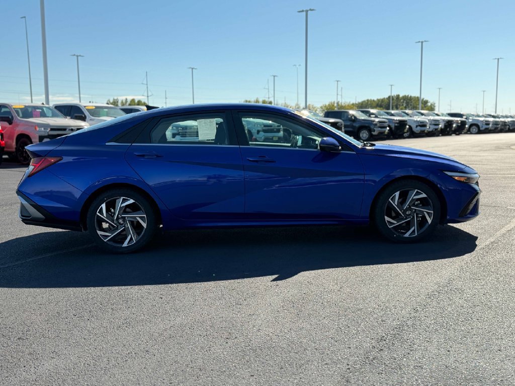 Used 2024 Hyundai Elantra Limited FWD image 6
