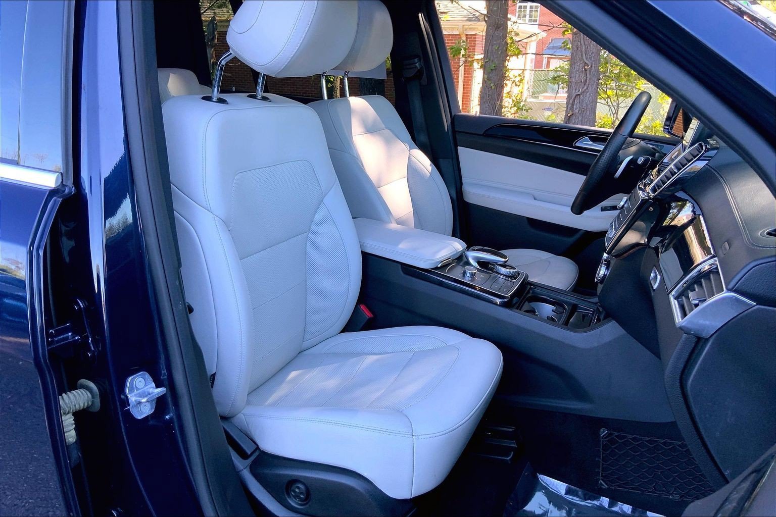 Used 2019 Mercedes-Benz GLS 450 4MATIC image 7