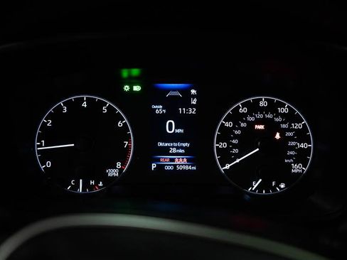 Used 2024 Toyota Corolla SE w/ SE Premium Package FWD image 16